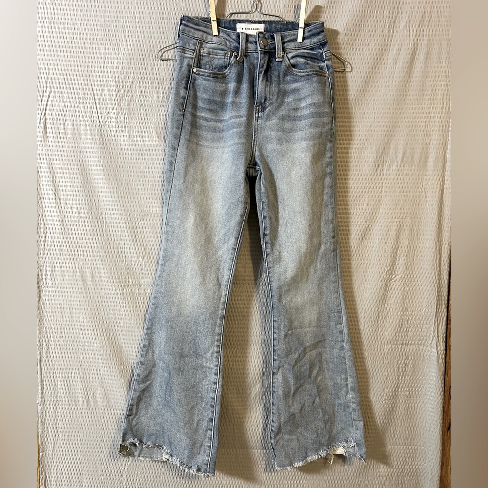 Risen Juniors Light Distressed Jeans